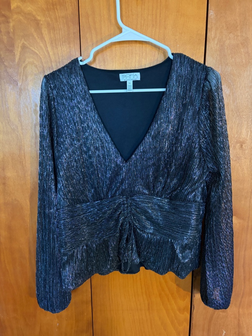 sofia by sofia vergara Black Metallic V-Neck Long Sleeve Top